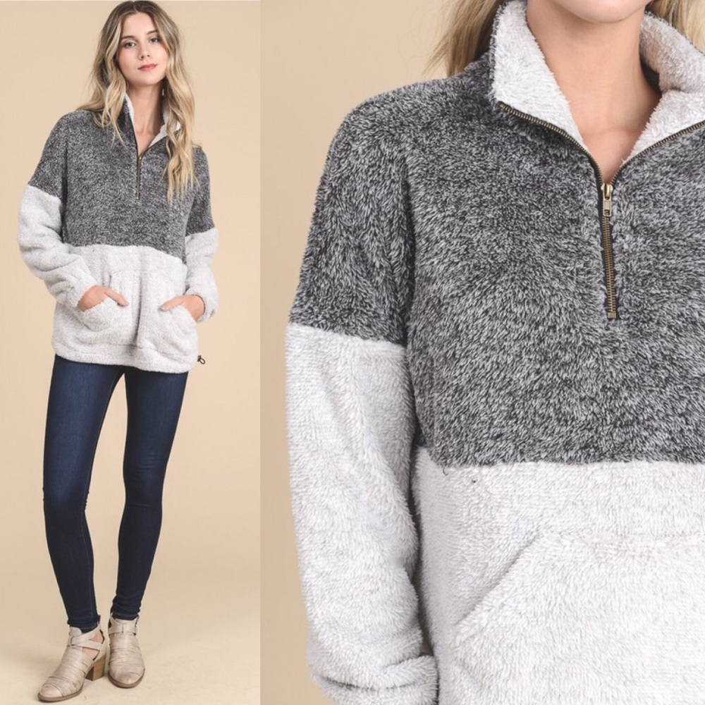 ✨1 Large Left✨Comfy Charcoal Fuzzy Sweater - Picture 1 of 5